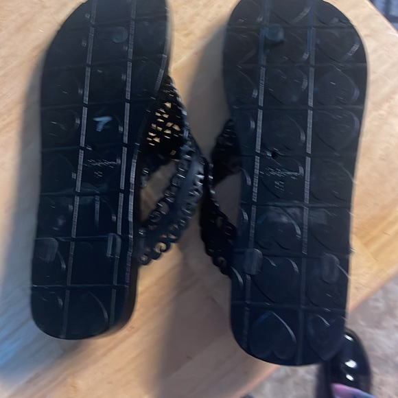 Flops - Picture 2 of 2